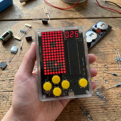Pixelowa Konsola Retro